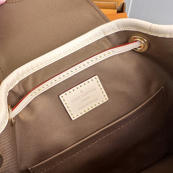 ルイヴィトンバッグ着用イメージ